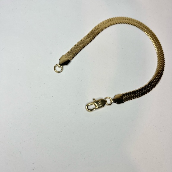 14k gold filled herringbone bracelet - Picture 3 of 3